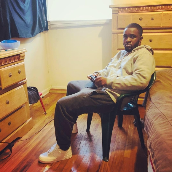 Meet your Posher, Kyle - Picture 1 of 1